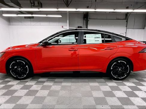 New 2026 Nissan Sentra SR FWD image 18