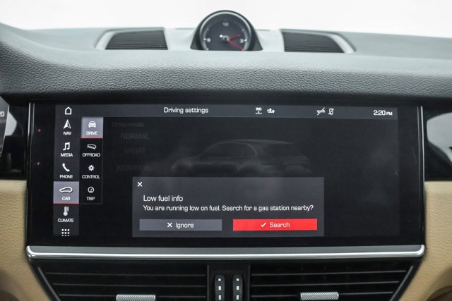 Used 2020 Porsche Cayenne AWD/4WD image 17