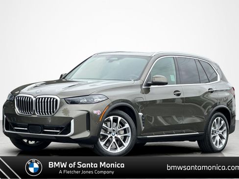 Used 2024 BMW X5 xDrive50e w/ Parking Assistance Package AWD/4WD image 1