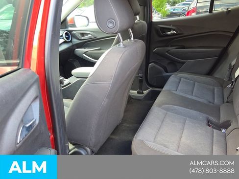Used 2024 Chevrolet Trax LS w/ LS Convenience Package FWD image 13