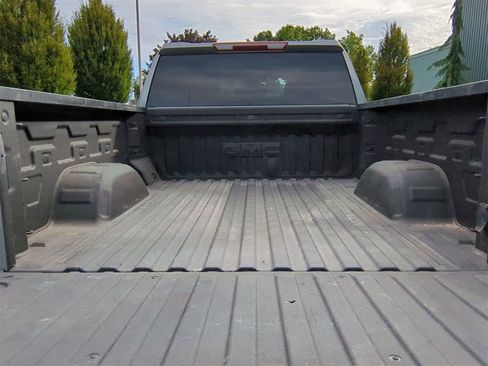 Used 2023 GMC Sierra 1500 SLE w/ X31 Off-Road Package image 33