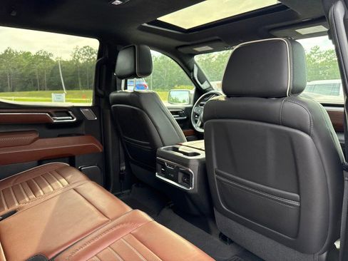 Used 2024 GMC Sierra 1500 Denali Ultimate AWD/4WD image 15