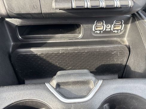 Used 2022 RAM 1500 Big Horn AWD/4WD image 31