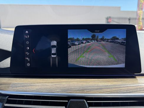 Used 2018 BMW 530e image 16