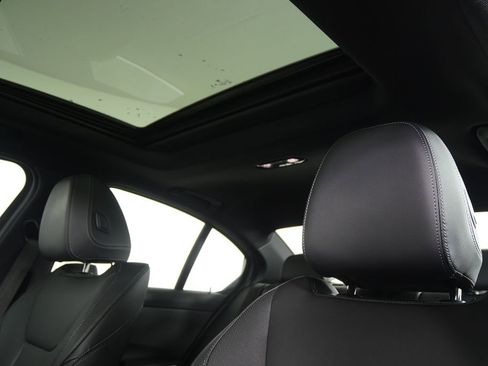 Used 2025 BMW 330i xDrive Sedan image 10