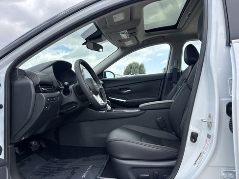 New 2025 Nissan Sentra SR w/ SR Premium Package image 14