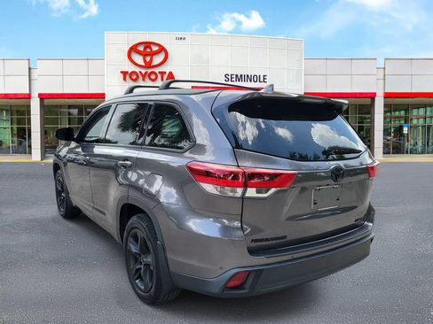 Used 2019 Toyota Highlander Limited AWD/4WD image 4