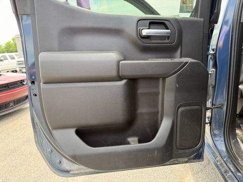 Used 2019 Chevrolet Silverado 1500 Custom Trail Boss w/ Custom Convenience Package AWD/4WD image 19