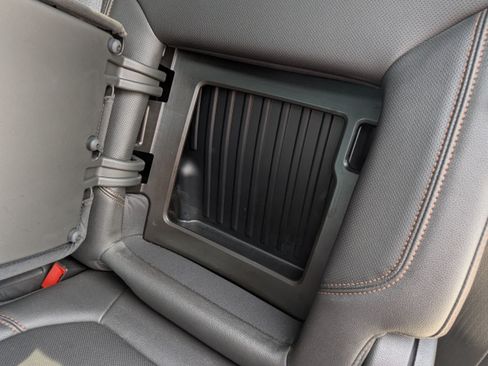 Used 2022 GMC Sierra 1500 AT4 w/ AT4 Premium Package AWD/4WD image 12