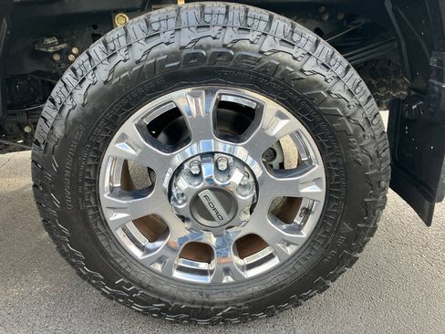 Used 2020 Ford F350 Lariat w/ Chrome Package image 14
