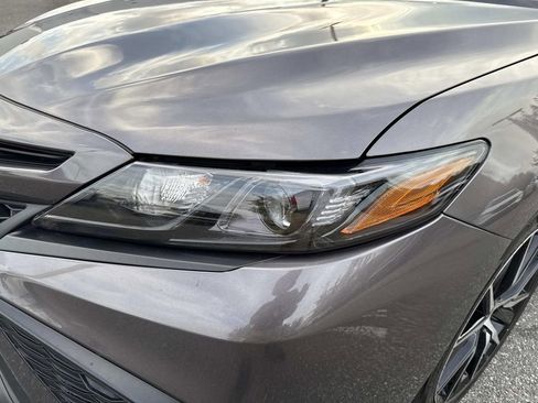 Used 2024 Toyota Camry SE image 10