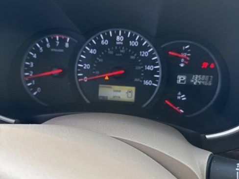 Used 2015 Nissan Quest SV image 5