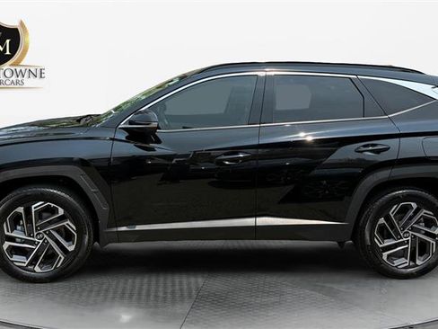 Used 2025 Hyundai Tucson Limited AWD/4WD image 2