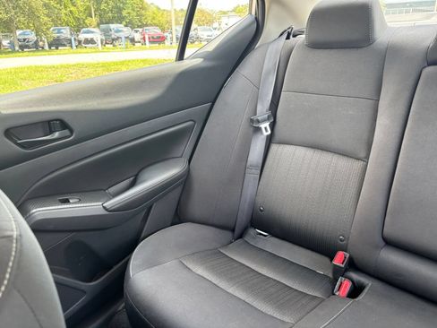 Used 2025 Nissan Altima 2.5 SV FWD image 38