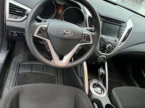 Used 2014 Hyundai Veloster image 22