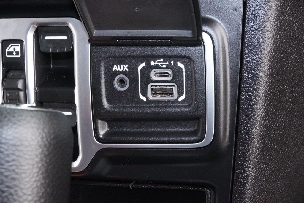 Used 2025 Jeep Gladiator Sport AWD/4WD image 16