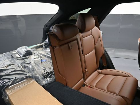 New 2026 Genesis GV70 2.5T Advanced image 16