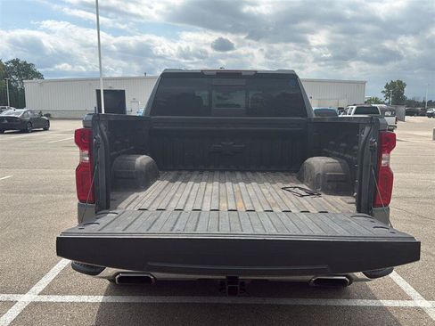 Used 2019 Chevrolet Silverado 1500 LTZ w/ LTZ Premium Package AWD/4WD image 14