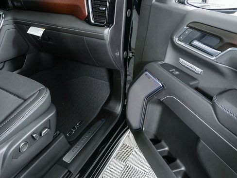 New 2026 GMC Sierra 1500 Denali w/ Denali Reserve Package AWD/4WD image 26