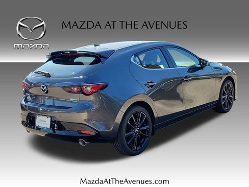 New 2026 MAZDA MAZDA3 Hatchback w/Premium Plus Pkg image 4