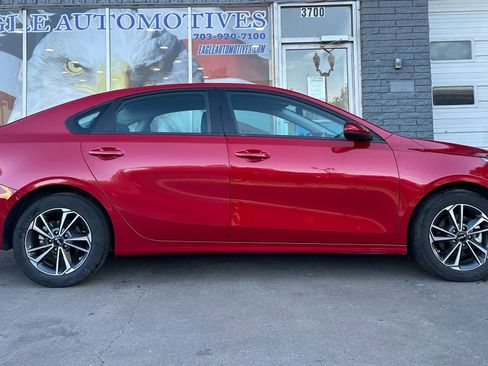 Used 2024 Kia Forte LXS image 2