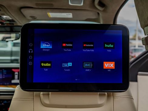 Used 2025 Cadillac Escalade Sport Platinum w/ LPO, Floor Liner Package image 33