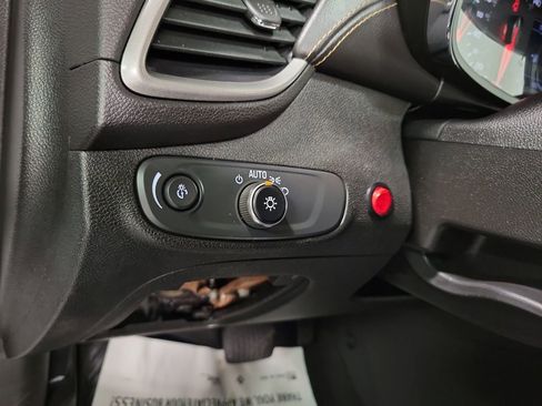 Used 2019 Chevrolet Trax LT image 20