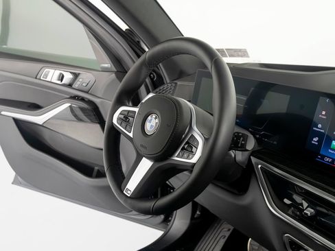 Used 2026 BMW X5 xDrive40i w/ M Sport Package AWD/4WD image 35