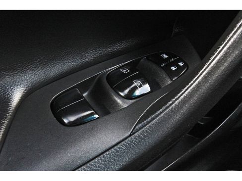 Used 2015 Nissan Altima 2.5 SV w/ Convenience Package image 23