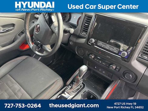 Used 2022 Nissan Frontier Pro-X w/ Technology Package image 8