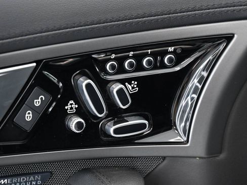 Used 2016 Jaguar F-TYPE S w/ Suedecloth Interior Pack AWD/4WD image 18