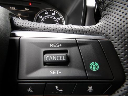 New 2025 Mitsubishi Outlander SE image 34