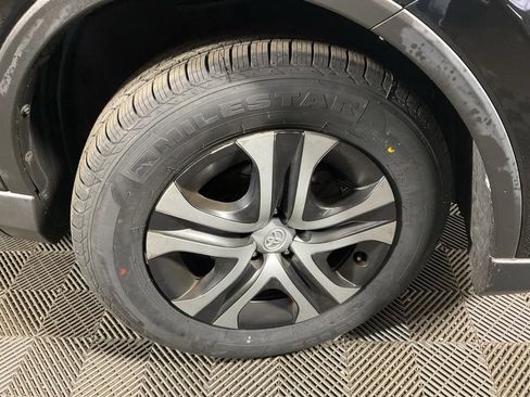 Used 2018 Toyota RAV4 LE w/ All Weather Liner Package AWD/4WD image 38