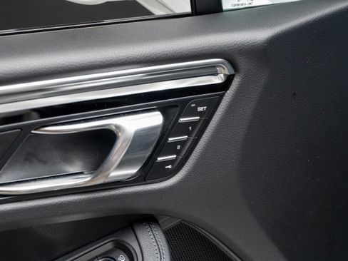 Certified 2026 Porsche Macan AWD/4WD image 26