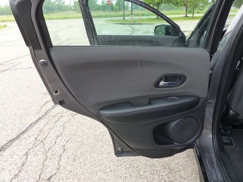 Used 2019 Honda HR-V Sport image 32