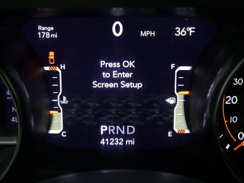 Used 2022 Jeep Gladiator Overland w/ Cold Weather Group AWD/4WD image 43