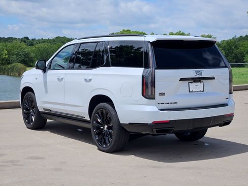 New 2026 Cadillac Escalade Platinum Sport w/ LPO, ONYX Package AWD/4WD image 4