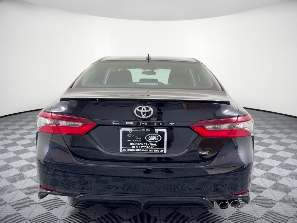 Used 2024 Toyota Camry SE FWD image 11