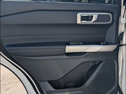 Certified 2023 Ford Explorer XLT AWD/4WD image 32