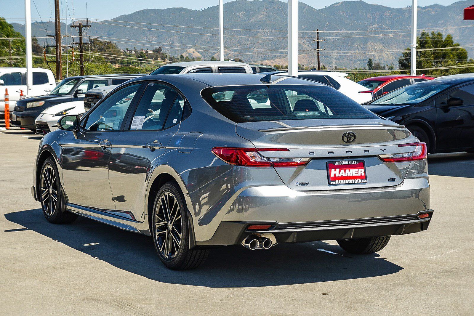 New 2026 Toyota Camry SE FWD image 5