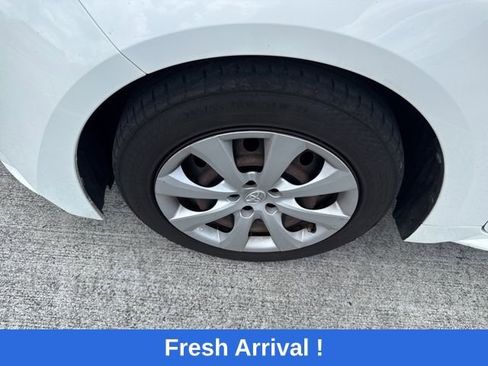Used 2021 Toyota Corolla LE FWD image 18
