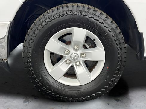 Used 2019 RAM 1500 Classic SLT AWD/4WD image 19