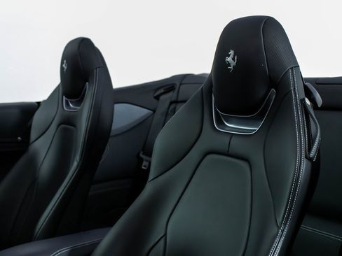Certified 2019 Ferrari Portofino image 44