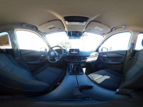Used 2025 Nissan Rogue SV FWD image 44