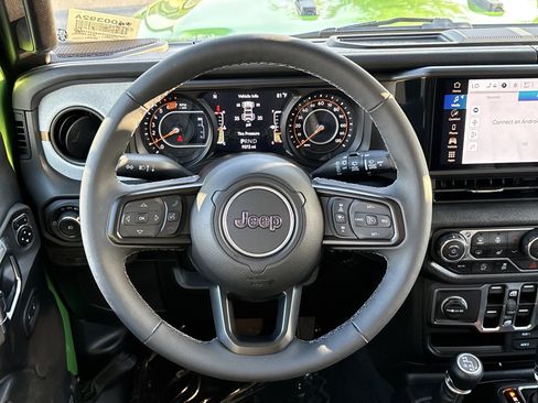 Used 2025 Jeep Wrangler Unlimited Sport AWD/4WD image 21