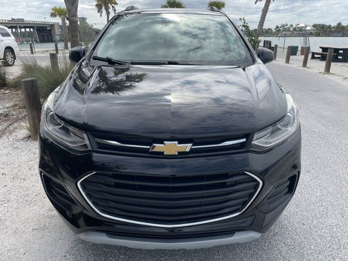 Used 2020 Chevrolet Trax LT w/ Driver Confidence Package AWD/4WD image 4