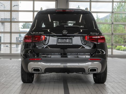 Certified 2026 Mercedes-Benz GLB 250 4MATIC image 14