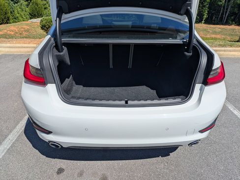 Used 2021 BMW 330i Sedan w/ Premium Package RWD image 30
