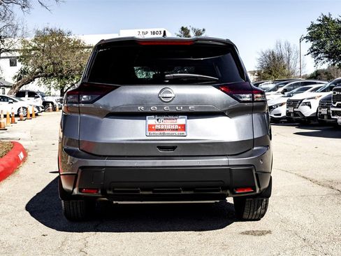 Used 2025 Nissan Rogue S image 6