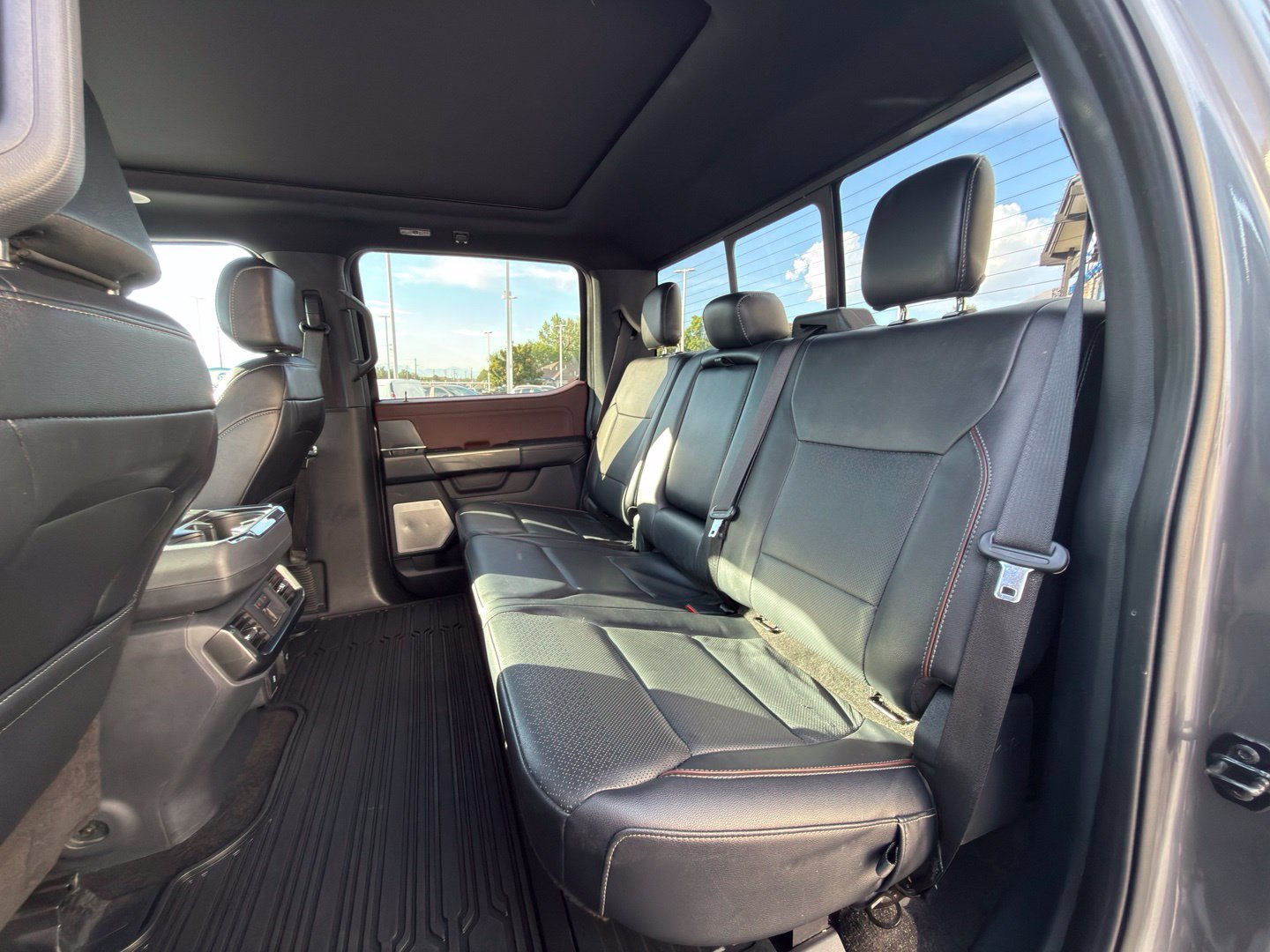 Used 2022 Ford F150 Lariat w/ Equipment Group 502A High AWD/4WD image 27